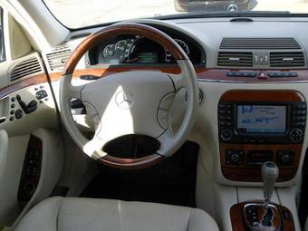 2005 Mercedes-Benz S-Class Pictures