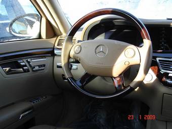 2005 Mercedes-Benz S-Class Pictures