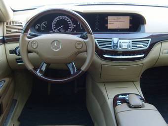 2005 Mercedes-Benz S-Class Photos