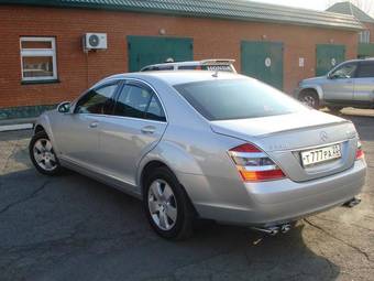 2005 Mercedes-Benz S-Class Photos
