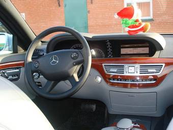 2005 Mercedes-Benz S-Class Photos