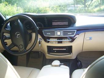 2005 Mercedes-Benz S-Class Images
