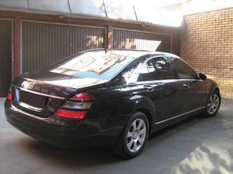2005 Mercedes-Benz S-Class Pictures