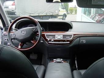 2006 Mercedes-Benz S-Class Photos