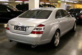 2006 Mercedes-Benz S-Class Photos