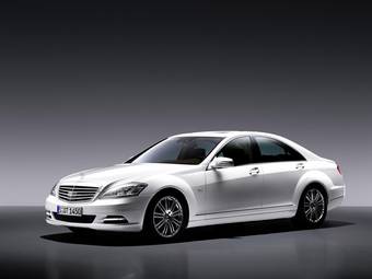 2008 Mercedes-Benz S-Class Pictures