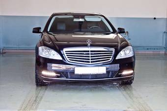 2010 Mercedes-Benz S-Class Pictures