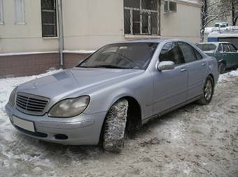 2000 Mercedes-Benz S320