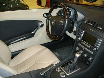 2005 Mercedes-Benz SLK-Class Pictures