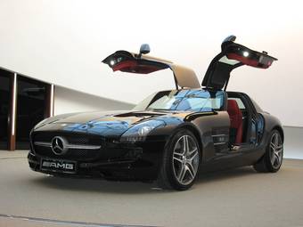 2010 Mercedes-Benz SLS AMG Photos