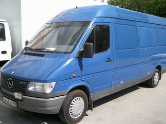 2000 Mercedes-Benz Sprinter Photos