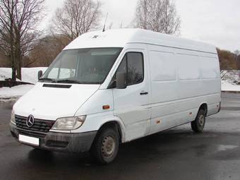 2001 Mercedes-Benz Sprinter Pictures