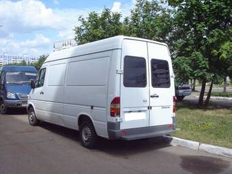 2001 Mercedes-Benz Sprinter Pictures
