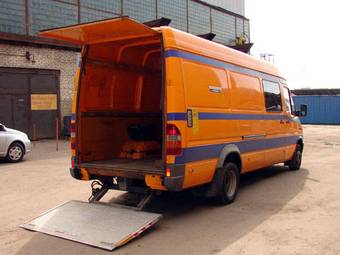 2001 Mercedes-Benz Sprinter Pictures