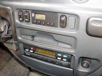 2001 Mercedes-Benz Sprinter Photos