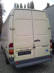 2002 Mercedes-Benz Sprinter Pictures