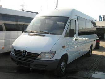 2002 Mercedes-Benz Sprinter Pictures