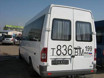 2002 Mercedes-Benz Sprinter Pictures