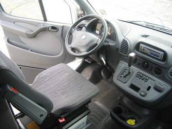 2002 Mercedes-Benz Sprinter Pictures