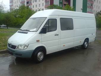 2002 Mercedes-Benz Sprinter Photos