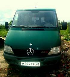 2002 Mercedes-Benz Sprinter Pictures