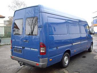 2004 Mercedes-Benz Sprinter Photos