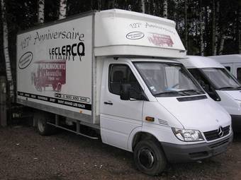 2004 Mercedes-Benz Sprinter Photos