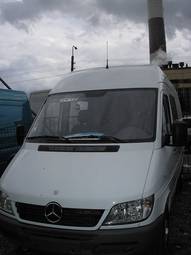 2004 Mercedes-Benz Sprinter Pics