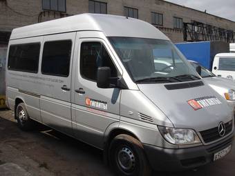 2004 Mercedes-Benz Sprinter Pictures