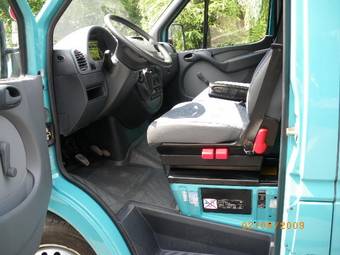 2004 Mercedes-Benz Sprinter Pics