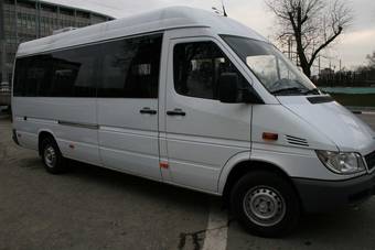 2005 Mercedes-Benz Sprinter Pictures