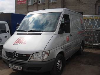 2005 Mercedes-Benz Sprinter Pictures