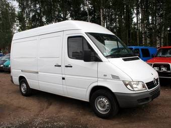 2005 Mercedes-Benz Sprinter Photos