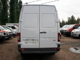 2005 Mercedes-Benz Sprinter Pictures