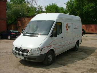 2006 Mercedes-Benz Sprinter Pics