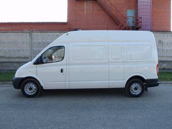 2008 Mercedes-Benz Sprinter Images