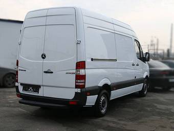 2008 Mercedes-Benz Sprinter Pictures