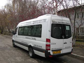 2009 Mercedes-Benz Sprinter Pictures