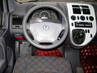 2000 Mercedes-Benz V-Class Pictures