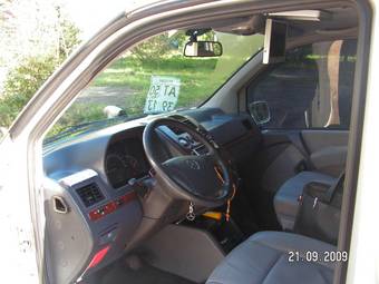 2001 Mercedes-Benz V-Class Photos