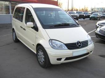 2002 Mercedes-Benz Vaneo Pictures