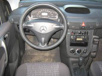 2002 Mercedes-Benz Vaneo Pictures