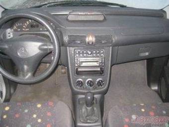 2004 Mercedes-Benz Vaneo Pictures