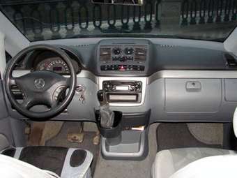 2003 Mercedes-Benz Viano Pictures