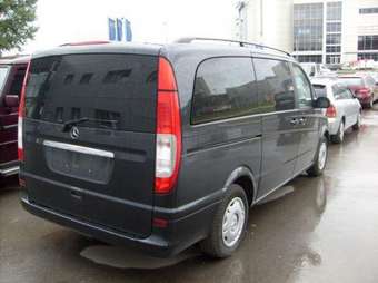 2004 Mercedes-Benz Viano Pictures