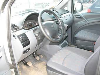 2004 Mercedes-Benz Viano Pictures
