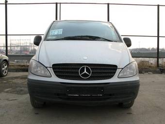 2004 Mercedes-Benz Viano Pictures