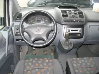 2004 Mercedes-Benz Viano Images