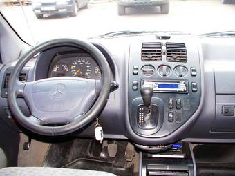 1996 Mercedes-Benz Vito Photos