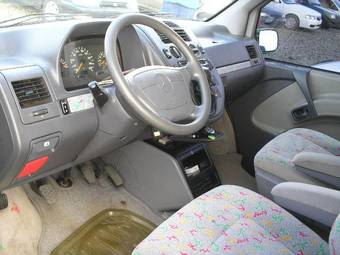 1999 Mercedes-Benz Vito Photos